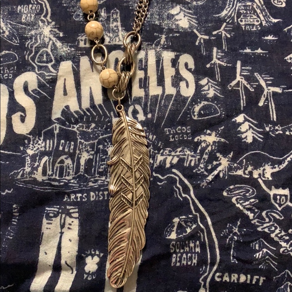 ⚠️SALE⚠️ silver and stone feather necklace